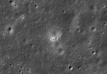 Лунный разведывательный орбитальный аппарат NASA обнаружил китайский посадочный модуль «Чанъэ-6» на обратной стороне Луны