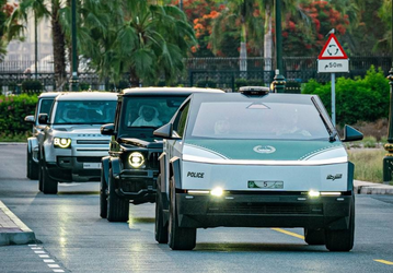 Пока Дубай ждёт начала продаж Lada, в местной полиции появился Tesla Cybertruck
