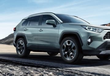 Toyota ушла из России, но россияне не готовы отказываться от Toyota. Toyota RAV4 и Corolla — самые популярные у россиян иномарки под заказ