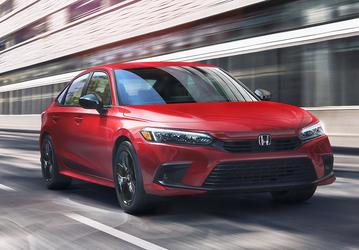 В продаже в России появились новые Honda Civic: есть и седаны, есть и хетчбэки
