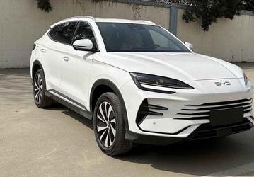 Представлен третий автомобиль с нашумевшей гибридной системой пятого поколения от BYD
