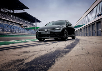 Представлен «злой» Volkswagen Golf R 2025