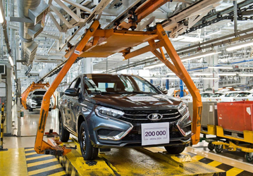 С конвейера сошел уже 200 000-й автомобиль Lada в 2024 году. Что это за машина?