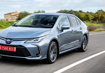 В России изменились цены на Toyota Corolla: надежный японский седан стоит на уровне топовой Lada Vesta