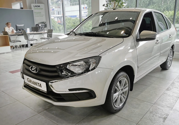 Самому продаваемому автомобилю в России — Lada Grantа — осталось не более пяти лет