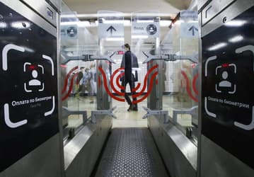 В метро Санкт-Петербурга запустят оплату по биометрии