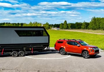 В России начали выпускать уникальные автодома-амфибии