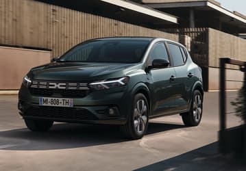 Пока в России готовятся к премьере Lada Iskra, соплатформенный Dacia Sandero расходится в Европе как горячие пирожки