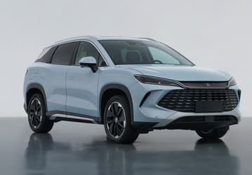 Новейший кроссовер BYD Song L DM-i расходует всего 4,95 л бензина на 100 км и может проехать до 128 км на чистом электричестве