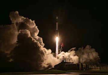 Rocket Lab достигла рубежа в 50 запусков с Electron быстрее, чем любая другая коммерческая космическая компания