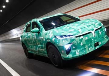 Семейный электро-кроссовер крупнее Skoda Kodiaq с запасом хода 901 км. Voyah Zhiyin частично рассекречен до анонса