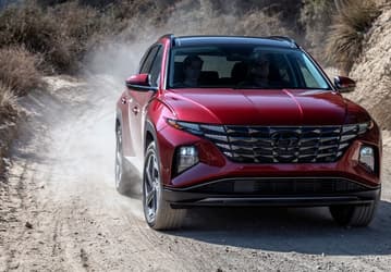 В Россию привезли новые кроссоверы Hyundai Tucson: цены сильно ниже, чем в мае