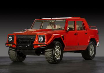 В России выставили на продажу «другой» Lamborghini — LM002. За итальянский аналог Hummer просят 48 млн рублей
