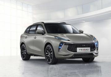Похожий на Lamborghini Urus и собираемый в России кроссовер Forthing T5 Evo стал слабее после локализации: он потерял 21 л.с.