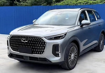 Chery Tiggo 8L сильно отличается от Tiggo 8. Новинку впервые показали внутри и снаружи вживую