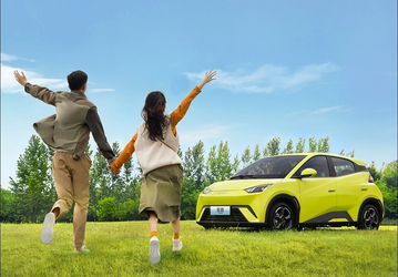 BYD продала более трети миллиона машин всего за месяц: общая ёмкость АКБ превысила 72 ГВт•ч.