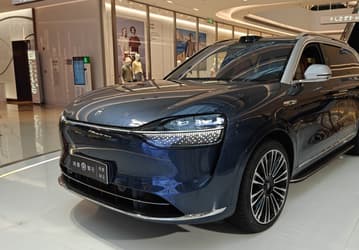Убийца Mercedes-Maybach GLS и BMW X7 опередил Li L9 и стал самым безопасным автомобилем в Китае: результаты краш-теста Huawei Aito M9