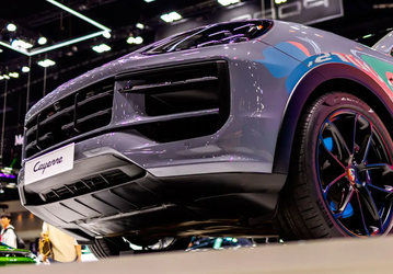 В новеньких Porsche Cayenne 2024 могут ломаться рычаги подвески