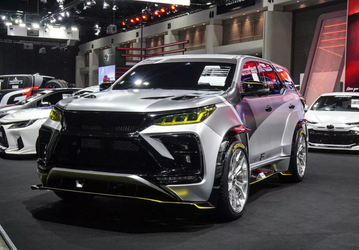 Семиместный Toyota Fortuner превратили в спортивный четырехместный Toyota Hyper-F