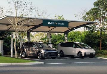 Li Auto, которая специализируется на гибридах, открыла уже 500 зарядных станций за полгода и хочет открыть еще 1500 до конца 2024
