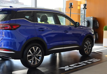 Производство российского Chery Tiggo 7 Pro или Xcite X-Cross 7 встало до 5 августа, но на складах уже скопились тысячи машин