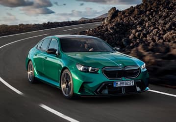Новейший BMW M5 уже можно заказать в России. Машину представили всего две недели назад