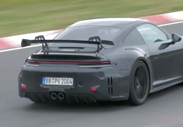 Новый Porsche 911 GT3 2025 поиграл мускулами на трассе