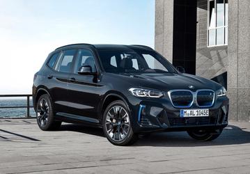 В России начались продажи кроссовера BMW iX3