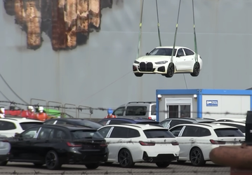 BMW пытается помешать продаже сотен небезопасных машин со сгоревшего судна Fremantle Highway