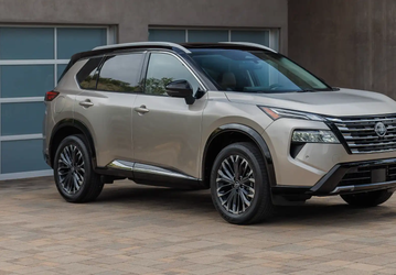 Цены на Nissan X-Trail 2023 и 2024 в России очень сильно отличаются. Разница составляет 1,3 млн рублей