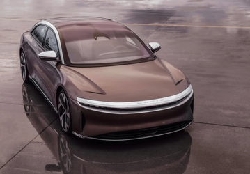 Премиальный электроседан Lucid Air отзывают из-за опасности потери мощности и проблем с окнами