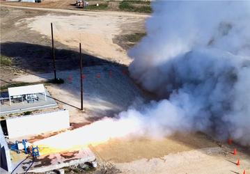 X-Bow Systems успешно испытала крупнейший в мире твердотопливный ракетный двигатель