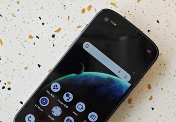 5 дюймов, 66 Вт, 100 Мп и 3,4-кратный зум. Компактный смартфон Unihertz  Jelly Max получит современную начинку