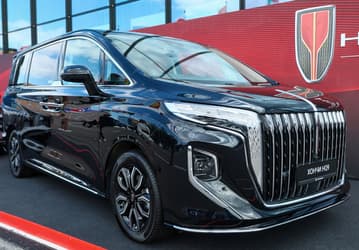 Люксовый минивэн Hongqi HQ9 доберется до России с опозданием. Подробности и характеристики машины