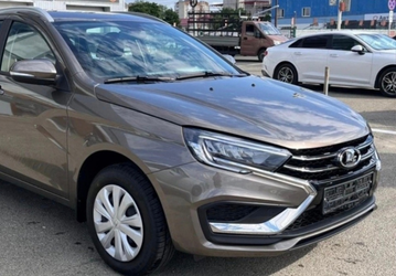 Lada Vesta в цвете «Кориандр» уже появилась у дилеров