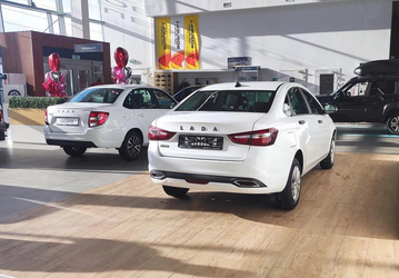 АвтоВАЗ предупредил об очередном повышении цен на Lada
