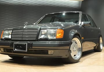 Cамый мощный Mercedes-Benz Е-класса в кузове W124 выставили на продажу в России. Это редчайший Mercedes-Benz E 60 AMG