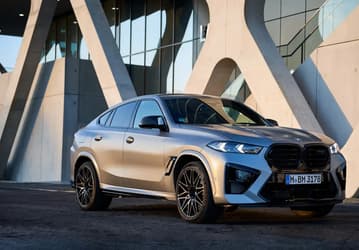 В Россию привезли заряженный кроссовер BMW X6 M Competition 2024: 625 л.с. и полный привод