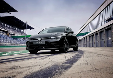 Самый быстрый Volkswagen в мире, новый Golf R, уже доступен для заказа