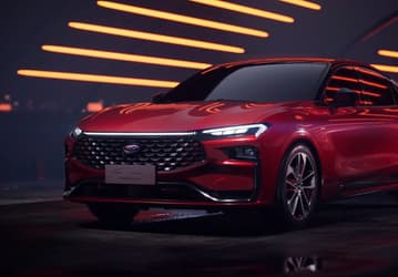 Когда-то Ford разрывал российский рынок. Авторы «АвтоВзгляда» рассказали, какова сегодня ситуация с продажами марки в России