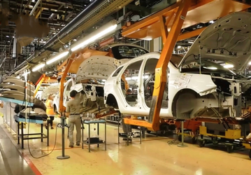 АвтоВАЗ не смог продолжить выпуск Lada Vesta — линия сборки отработала всего два часа