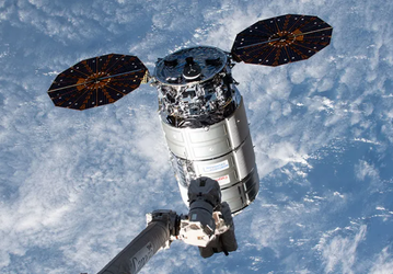 Космический грузовик Cygnus отстыковался от МКС, его ожидает огненное погребение в атмосфере Земли