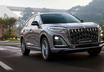 Представленный в России кроссовер Hongqi HS3 будут выпускать в Казахстане