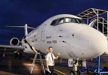 Всего 1,6 км на взлет. Китайский региональный самолет COMAC ARJ21 — аналог российского SSJ-100 — научился взлетать с коротких взлетно-посадочных полос