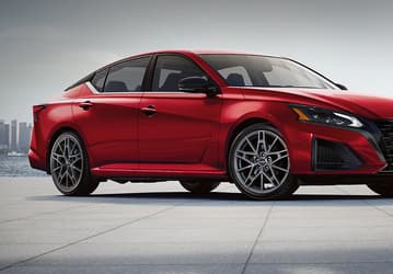 Nissan идет против трендов. Представлен Nissan Altima 2025: у него больше нет турбомотора, но есть полный привод