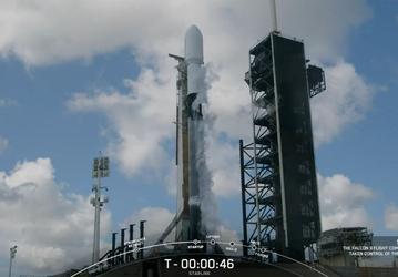 SpaceX отменила запуск 23 спутников Starlink в последнюю минуту