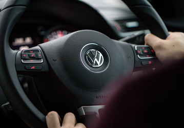 Загадка дня: бывший завод Volkswagen в Калуге официально перезапустили, но какие машины там собирают — неизвестно