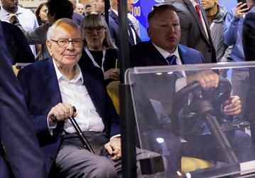 Баффетт распродает акции Apple: Berkshire Hathaway увеличила денежные резервы до $277 млрд