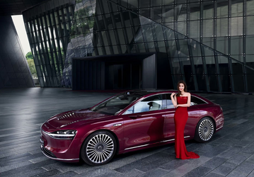 Замена Mercedes-Benz S-Class и BMW 7-Series пользуется большим спросом. Роскошный Stelato S9 заказали более 8000 человек