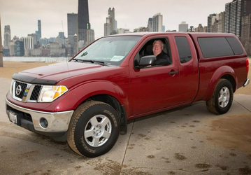 Nissan Frontier проехал более 1,6 млн км. Владельцу подарили новейший внедорожник